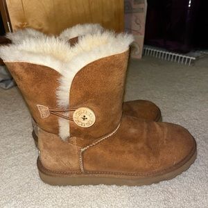 bailey button uggs!